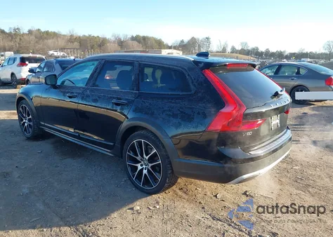 2019 Volvo V90 Cross Country T6 z USA, uszkodzony, nr VIN YV4A22NL5K1084517
